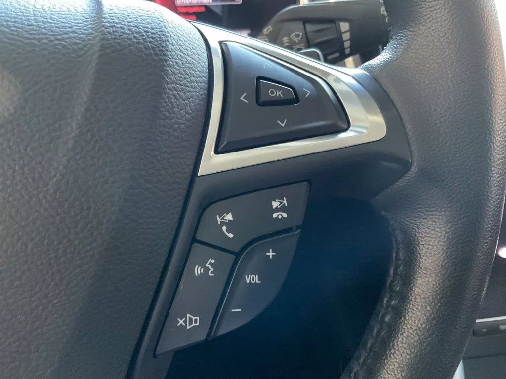 Ford Edge photo 14