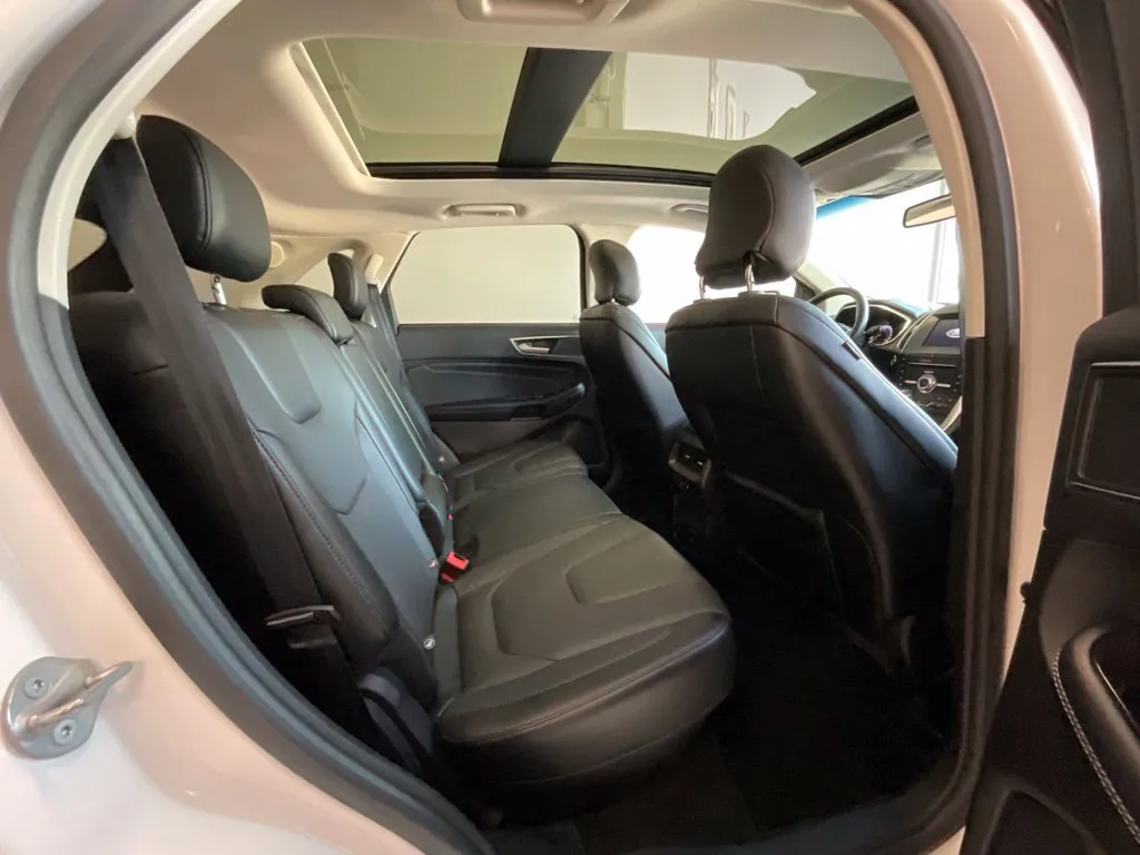 Ford Edge photo 21