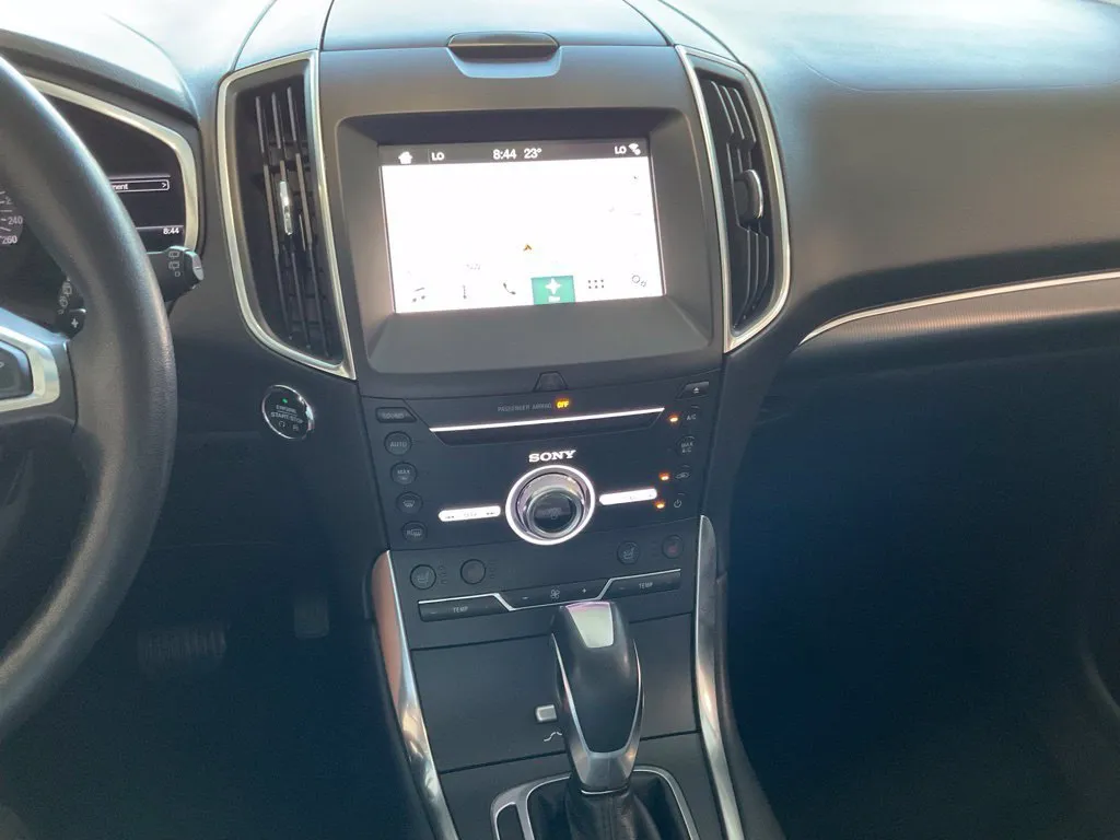 Ford Edge photo 16