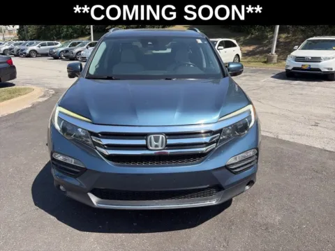 Photos of 2016 Honda Pilot Touring for sale in Overland Park, KS at Acura of Overland Park