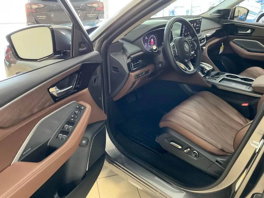 Acura MDX photo 10