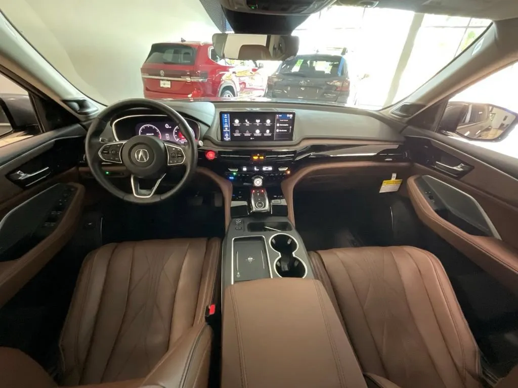 Acura MDX photo 9