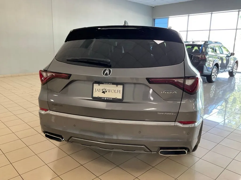 Acura MDX photo 6