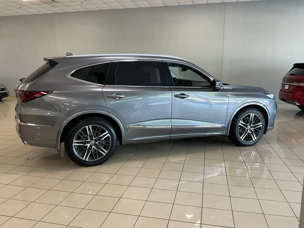 Acura MDX photo 7