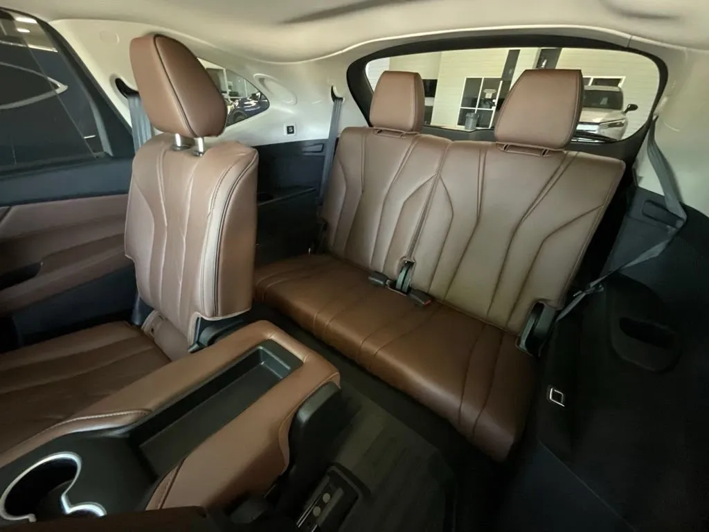 Acura MDX photo 26