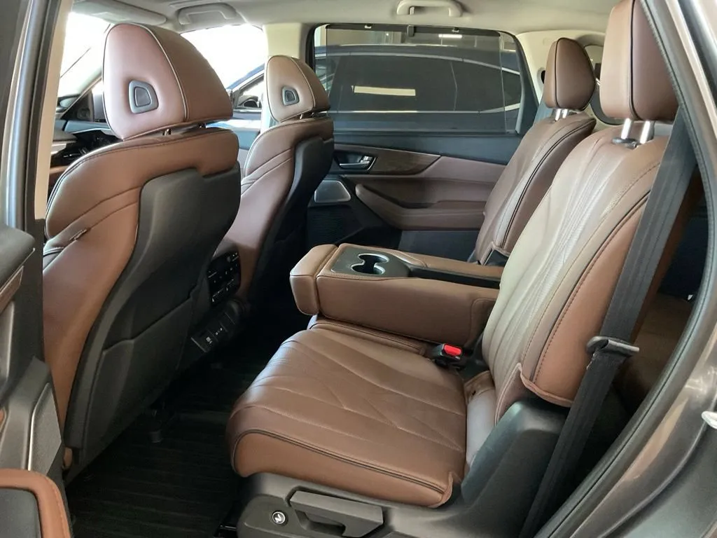 Acura MDX photo 25