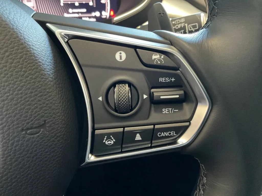 Acura MDX photo 14
