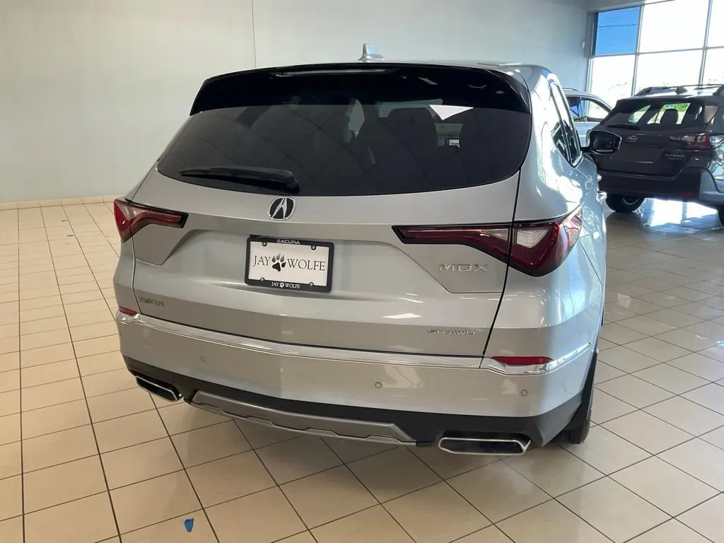 Acura MDX photo 6