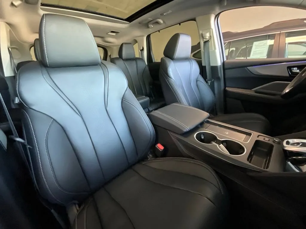 Acura MDX photo 22