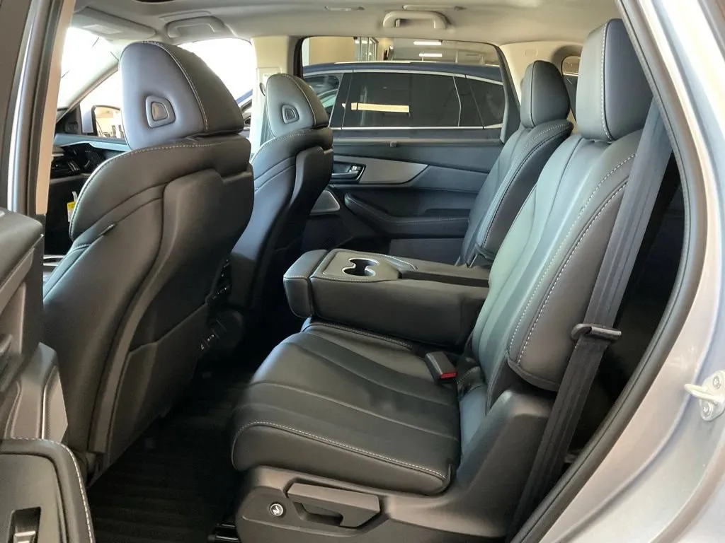 Acura MDX photo 25