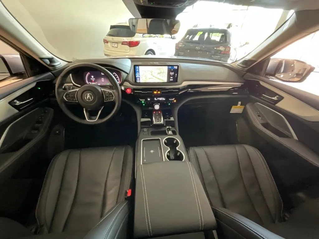 Acura MDX photo 9