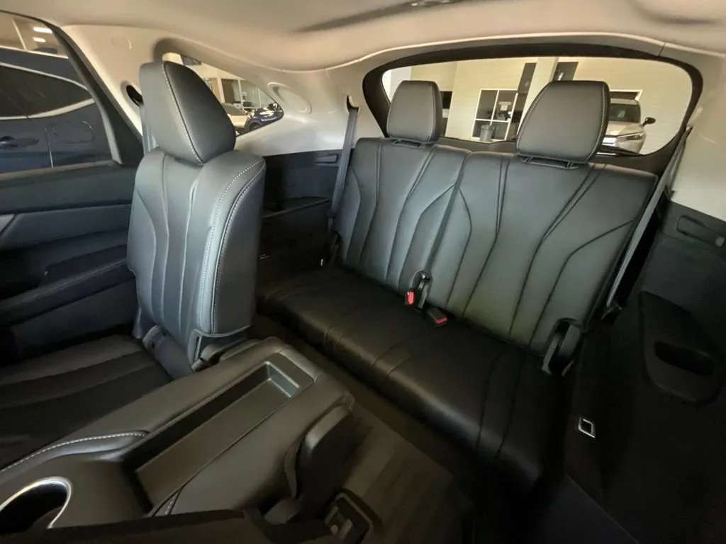Acura MDX photo 26