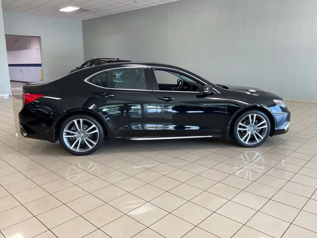 Acura TLX photo 7