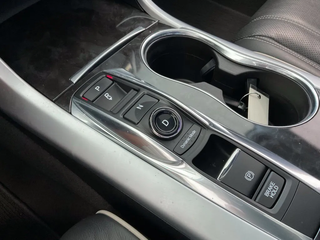 Acura TLX photo 19