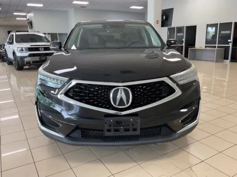 Photos of 2020 Acura RDX w/Technology Pkg for sale in Overland Park, KS at Acura of Overland Park