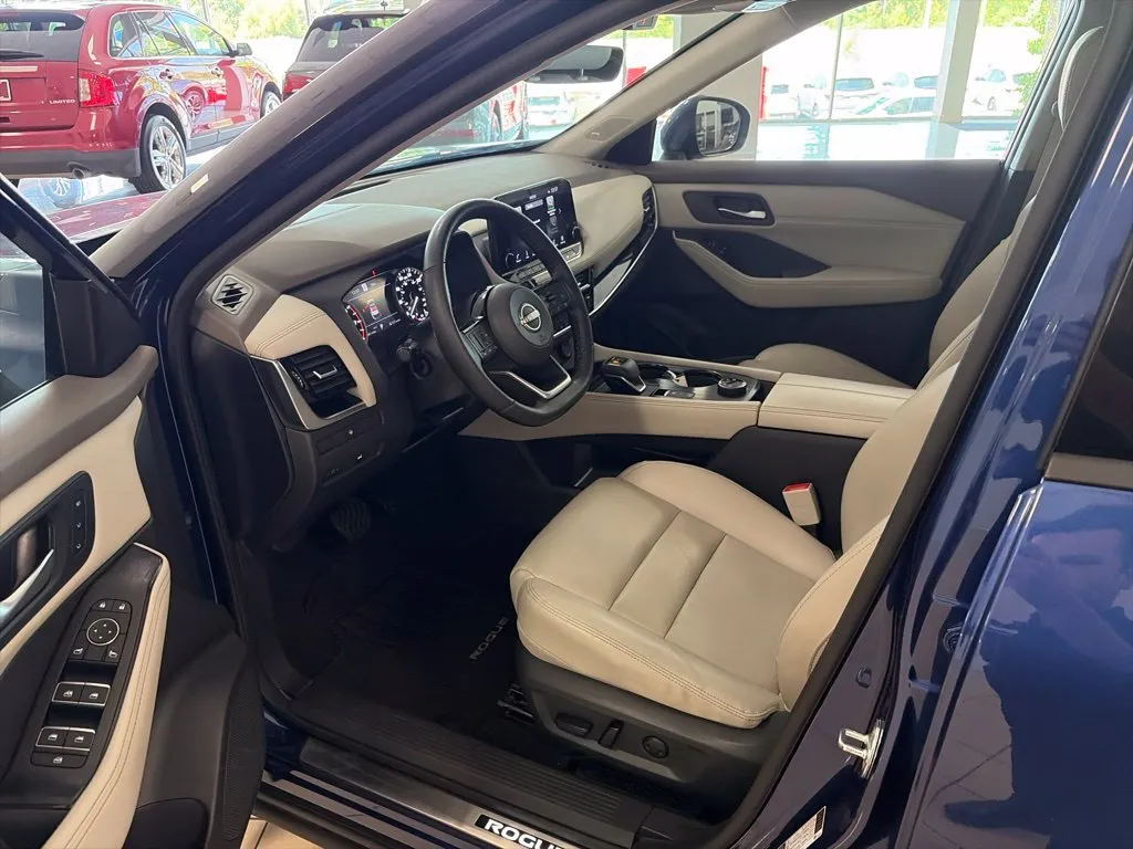 Nissan Rogue photo 13
