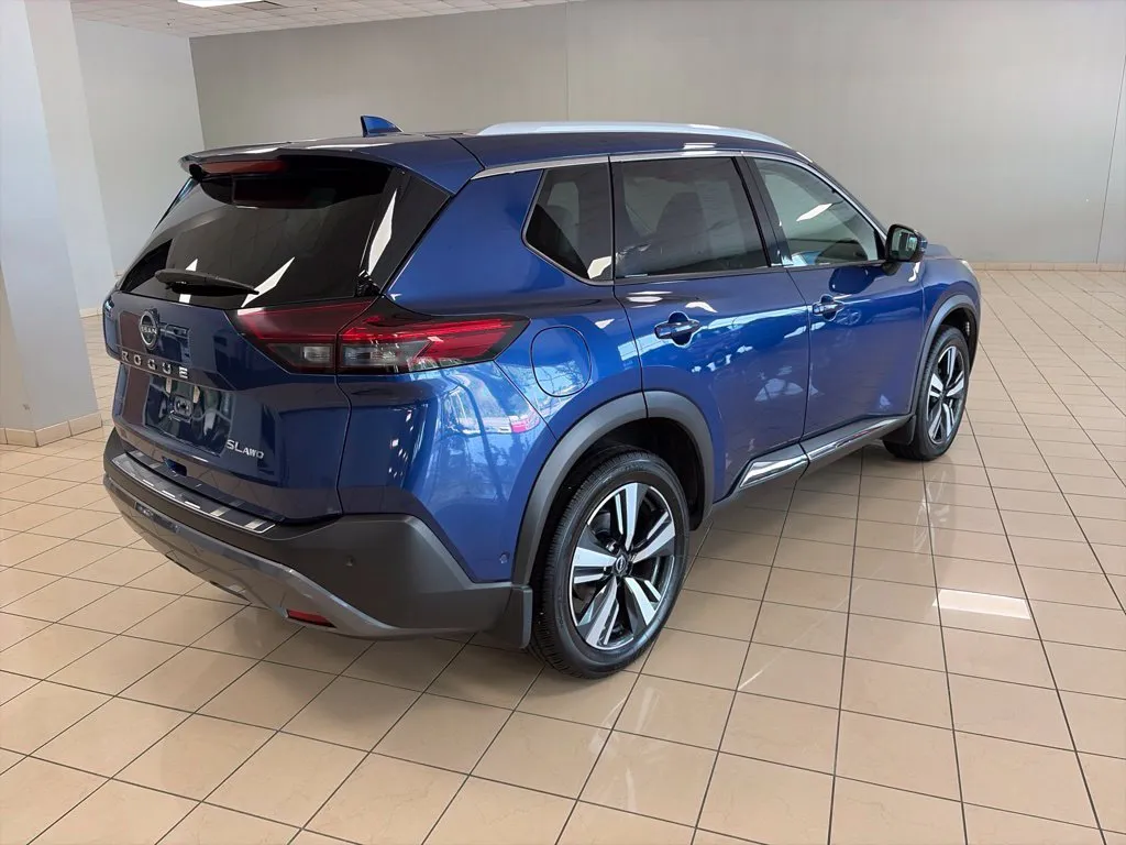 Nissan Rogue photo 3