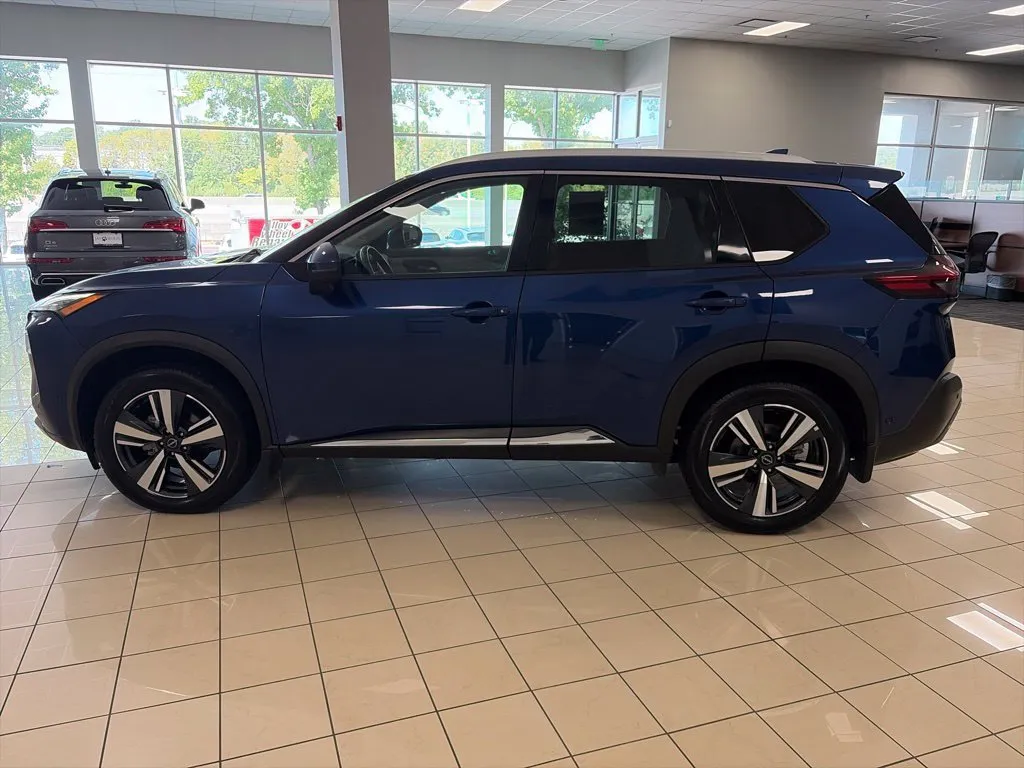Nissan Rogue photo 9