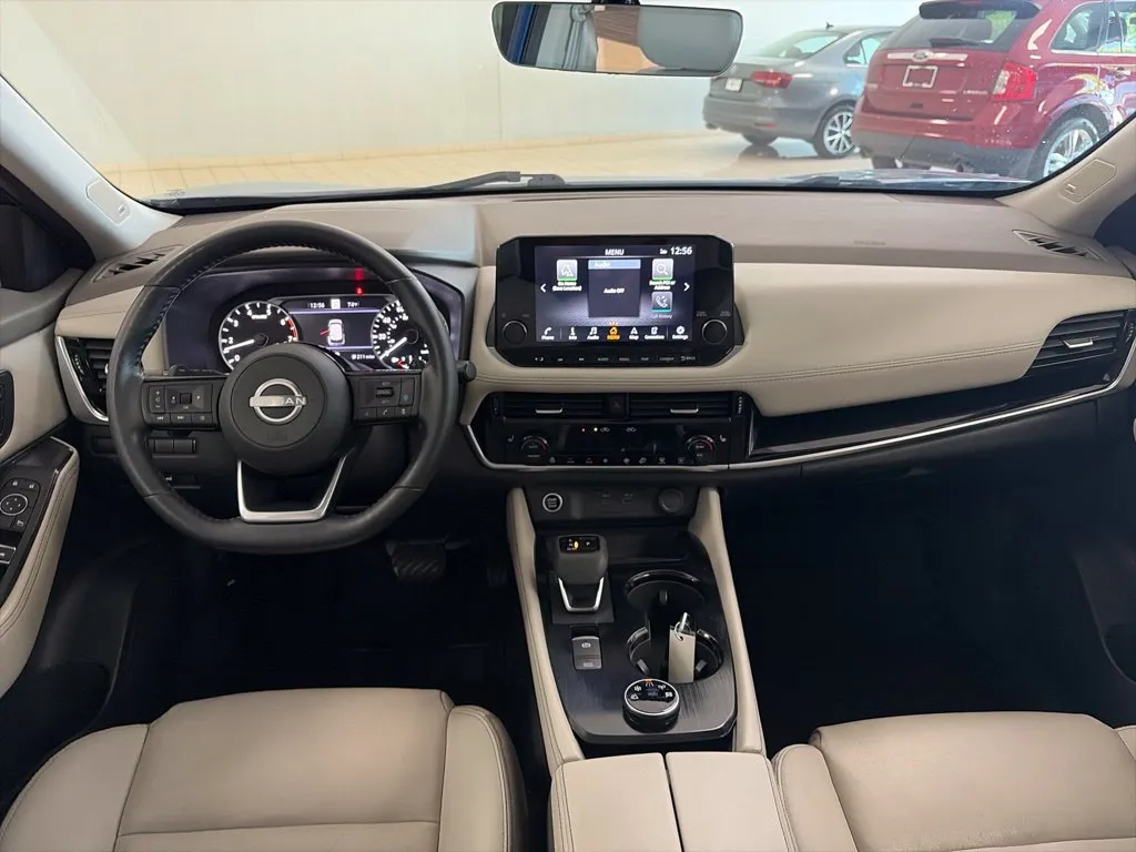 Nissan Rogue photo 12