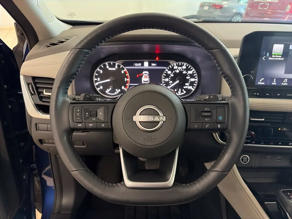 Nissan Rogue photo 14