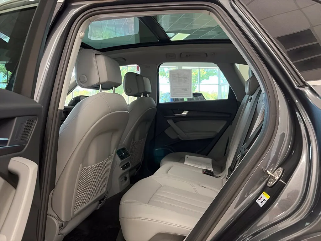 Audi Q5 photo 11