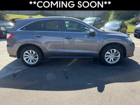 More photos of 2017 Acura RDX at Acura of Overland Park, KS