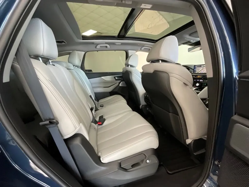 Acura MDX photo 23