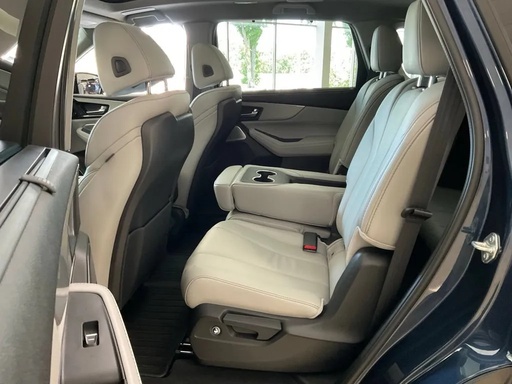 Acura MDX photo 25