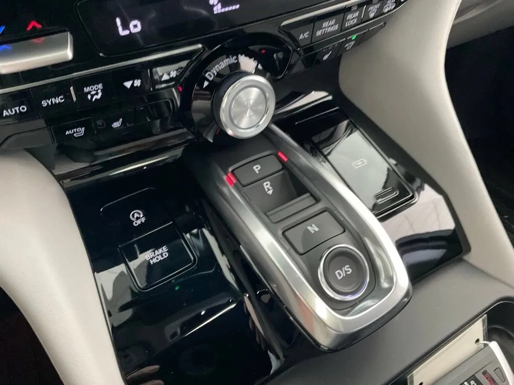 Acura MDX photo 19