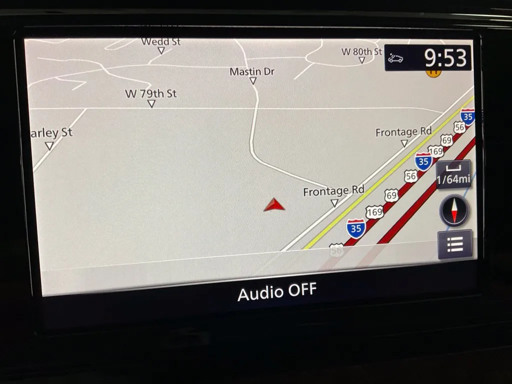 Infiniti QX80 photo 17