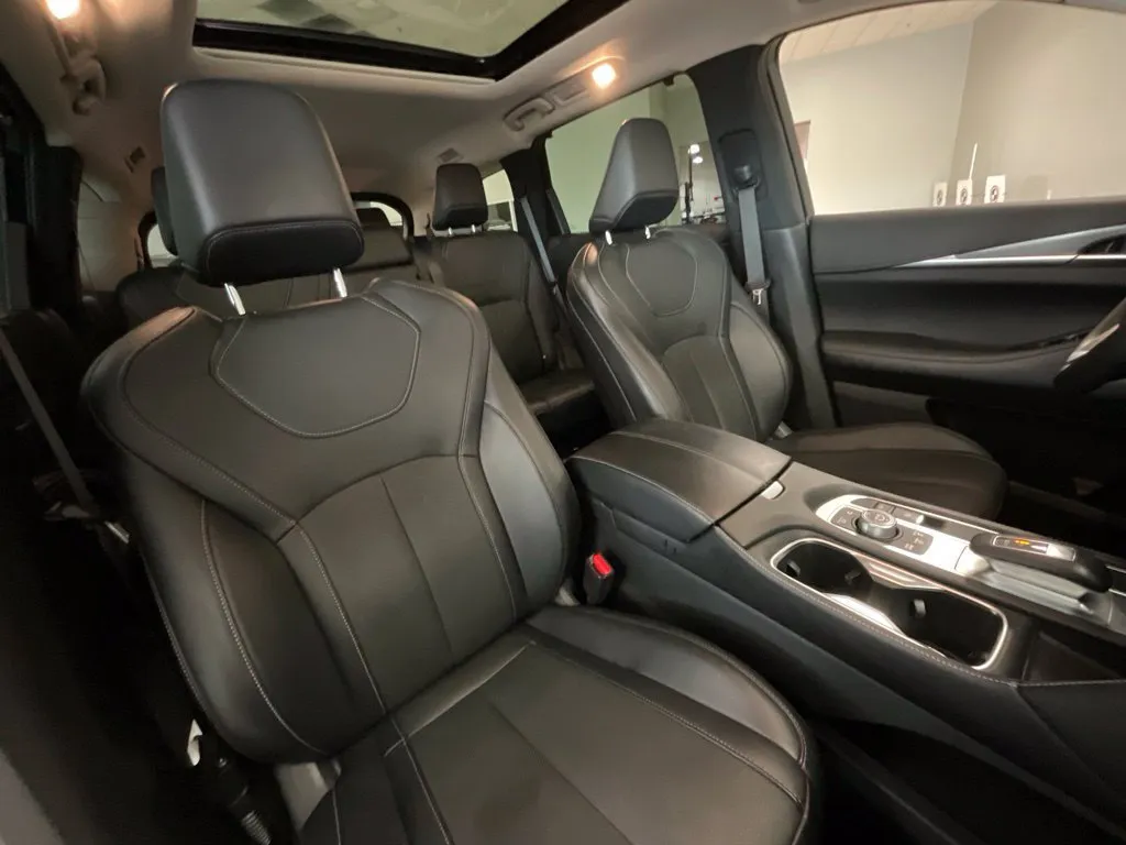 Infiniti QX60 photo 21
