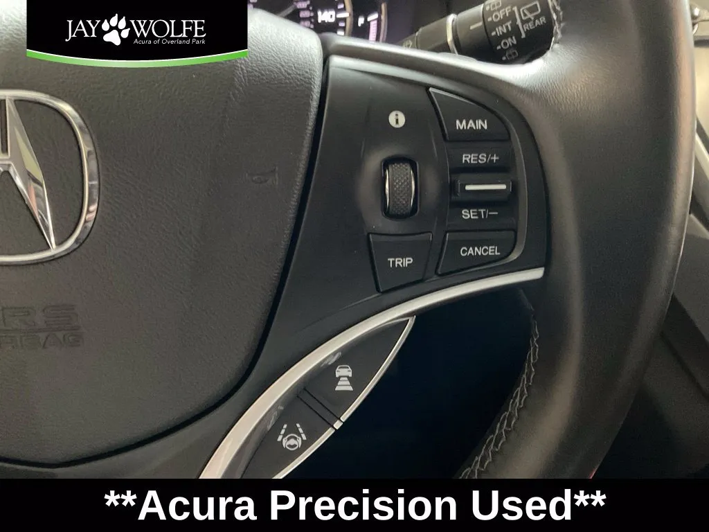 Acura MDX photo 14