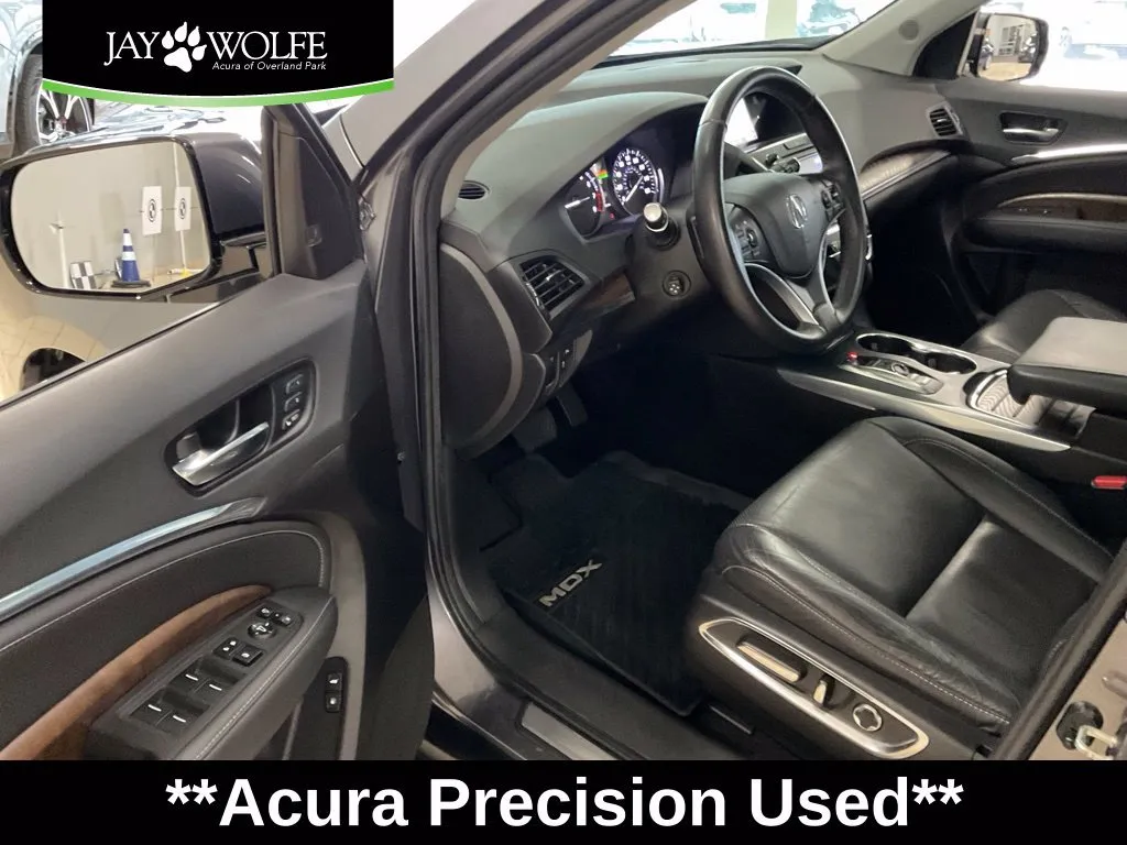 Acura MDX photo 10
