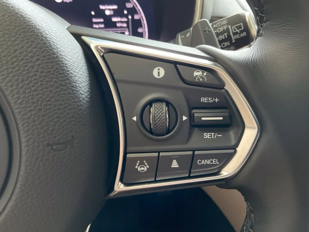 Acura MDX photo 14