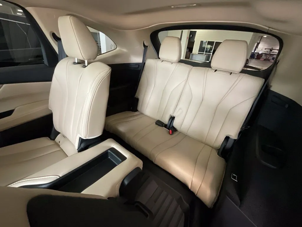 Acura MDX photo 26