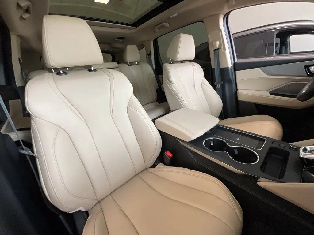 Acura MDX photo 22
