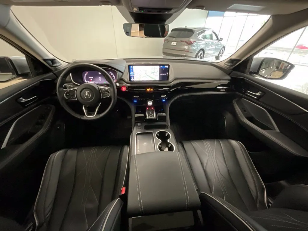 Acura MDX photo 9