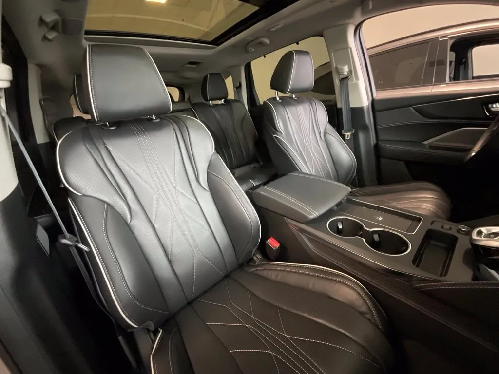 Acura MDX photo 22