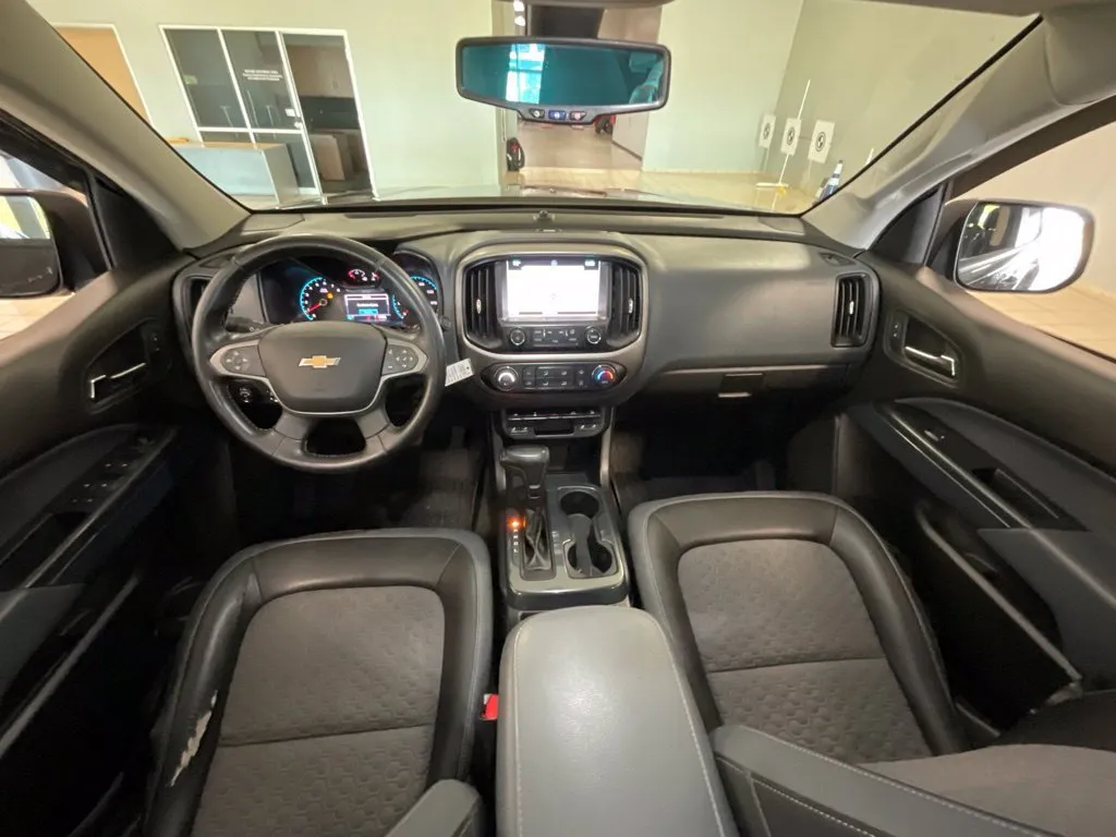 Chevrolet Colorado photo 9