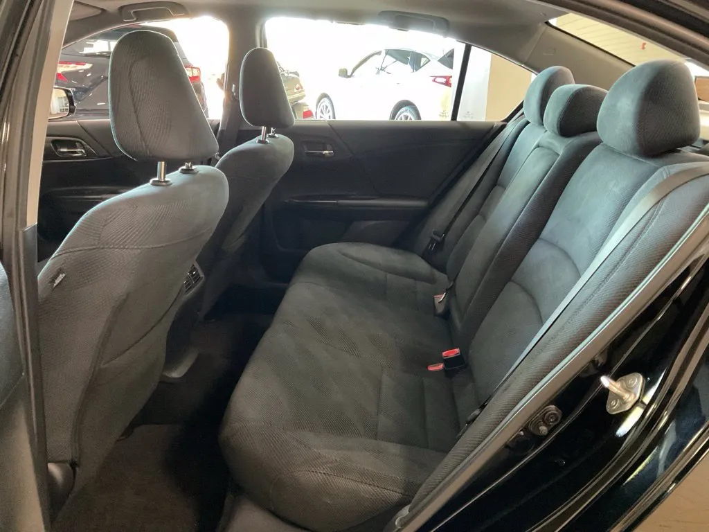 Honda Accord photo 21