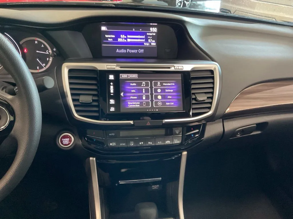 Honda Accord photo 16