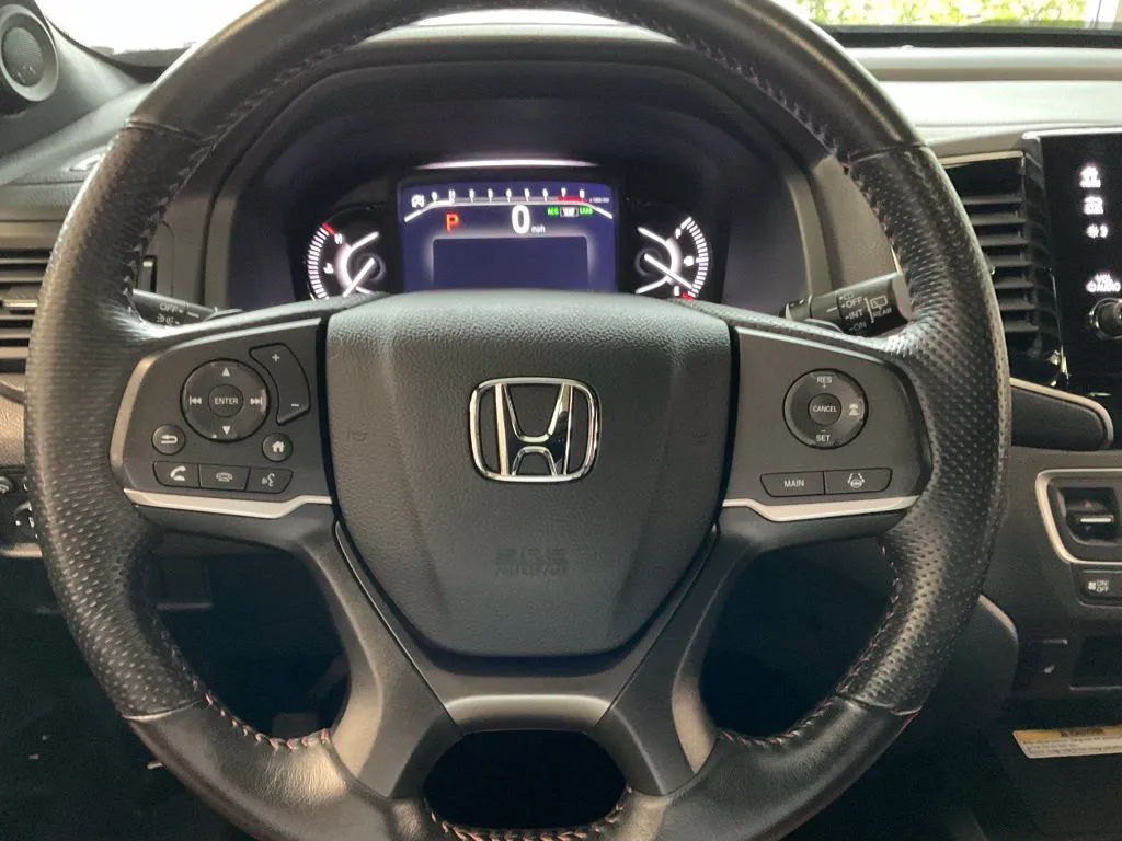 Honda Passport photo 12