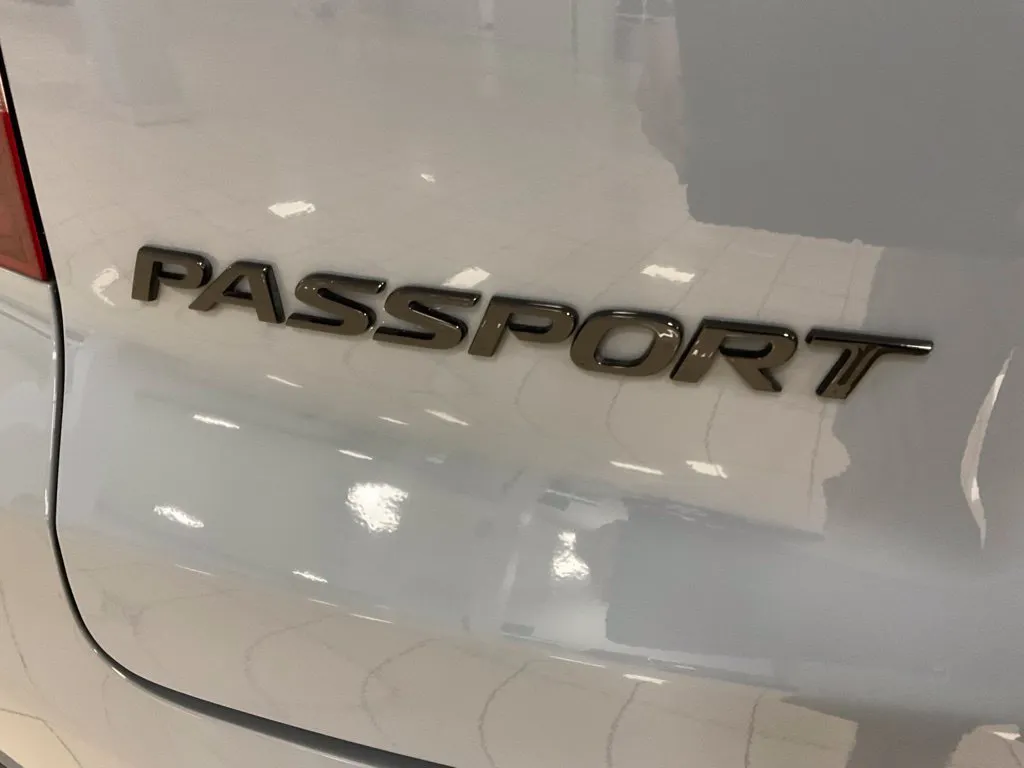 Honda Passport photo 26