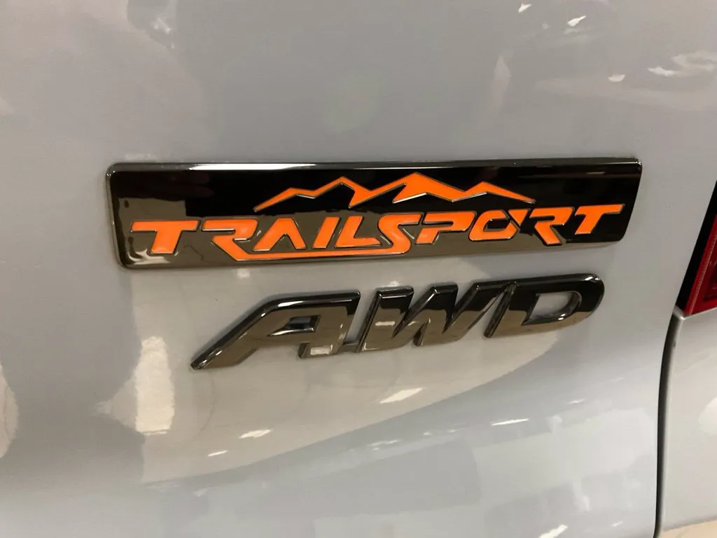 Honda Passport photo 25