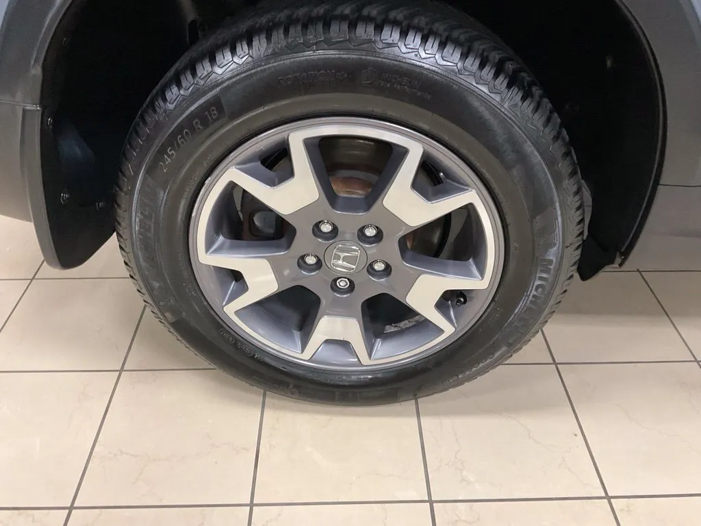Honda Passport photo 8