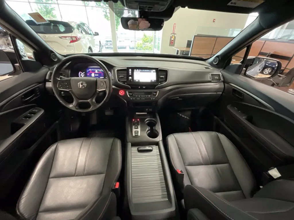 Honda Passport photo 9