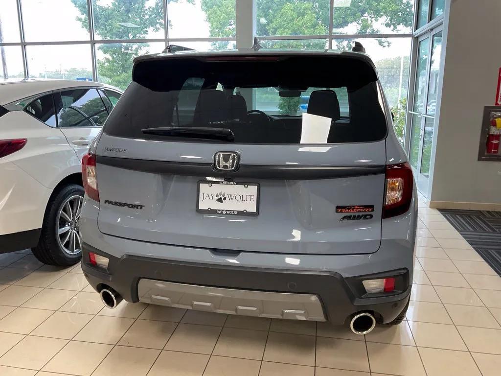 Honda Passport photo 6