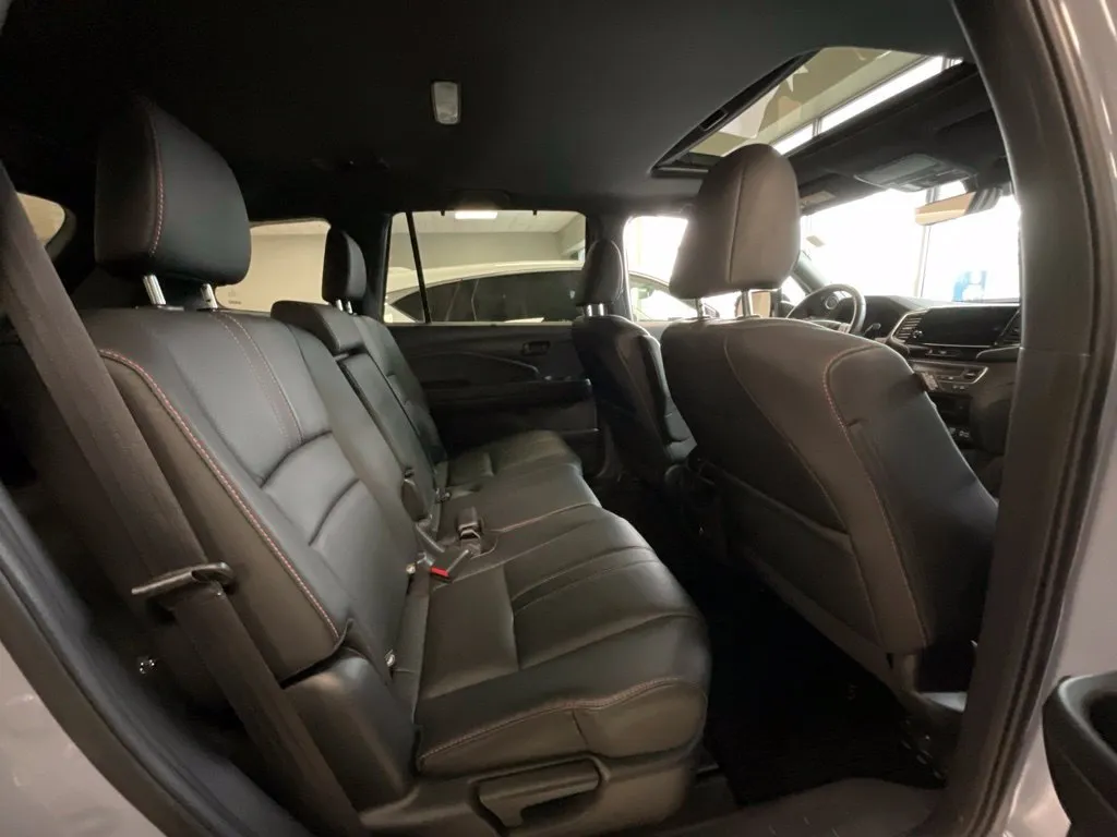 Honda Passport photo 22