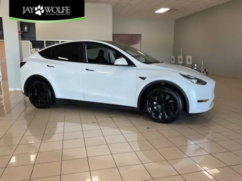 White 2022 Tesla Model Y Long Range for sale in Overland Park, KS