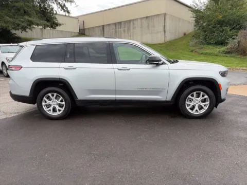 More photos of 2022 Jeep Grand Cherokee L Limited at Acura of Overland Park, KS